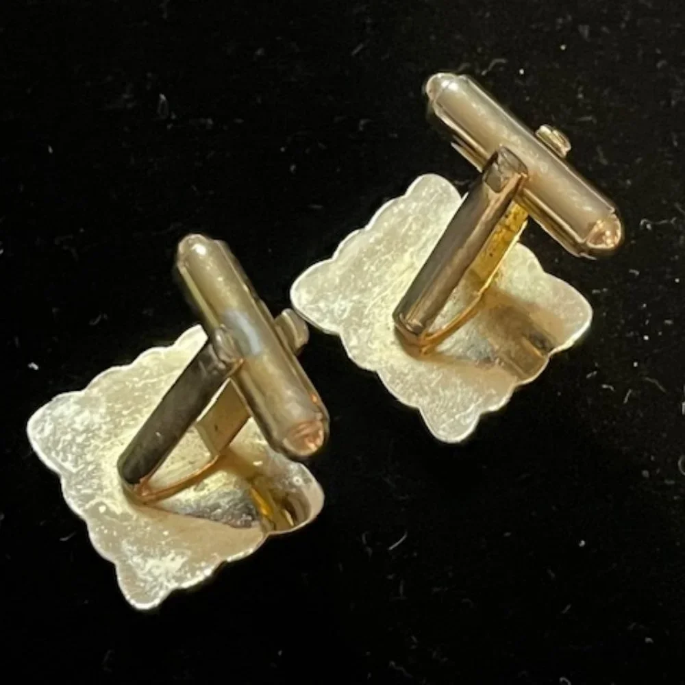 VTG Gold Tone Square Shaped Striped Ribbon Style Cuff Links Retro Gift